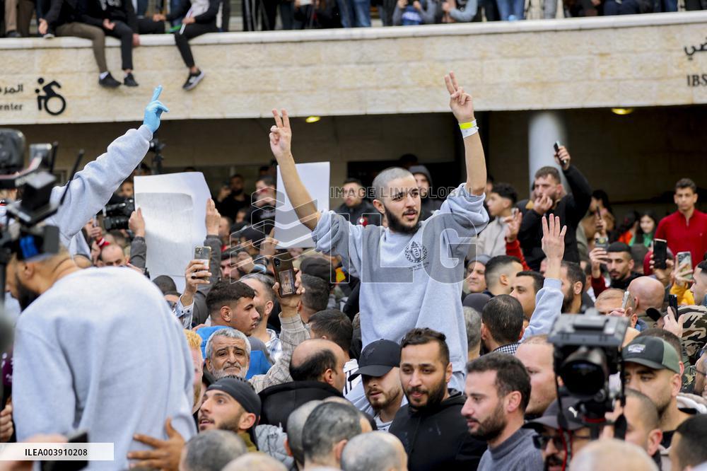 Second Batch Of Palestinian Prisoners Arrive In Ramallah