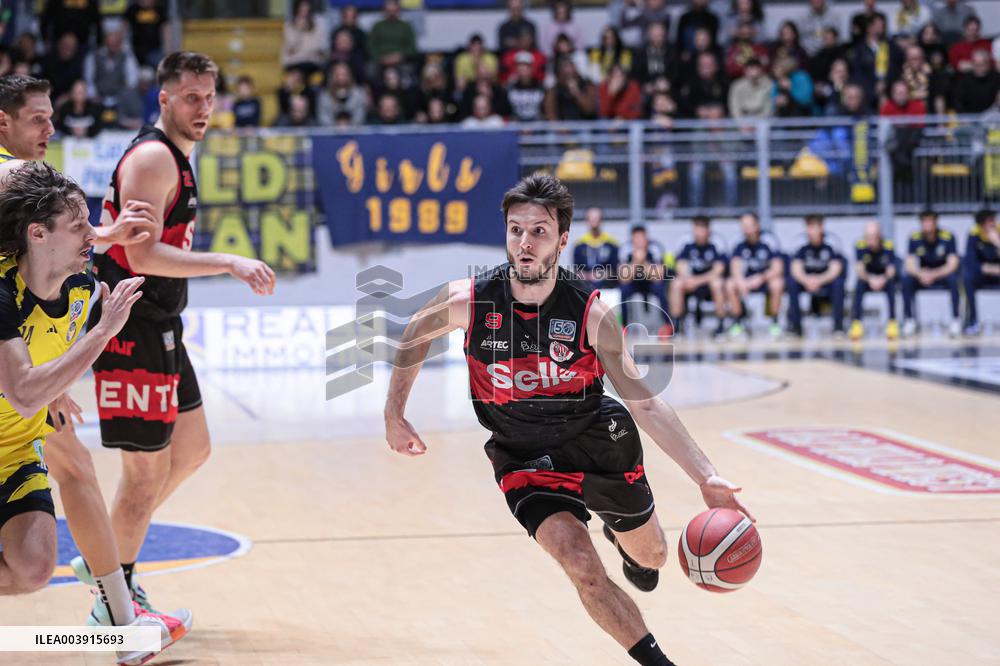 BASKET - Serie A2 - Reale Mutua Basket Torino vs Sella Cento