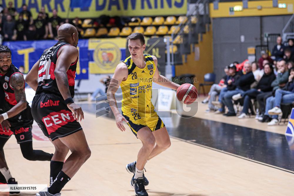 BASKET - Serie A2 - Reale Mutua Basket Torino vs Sella Cento
