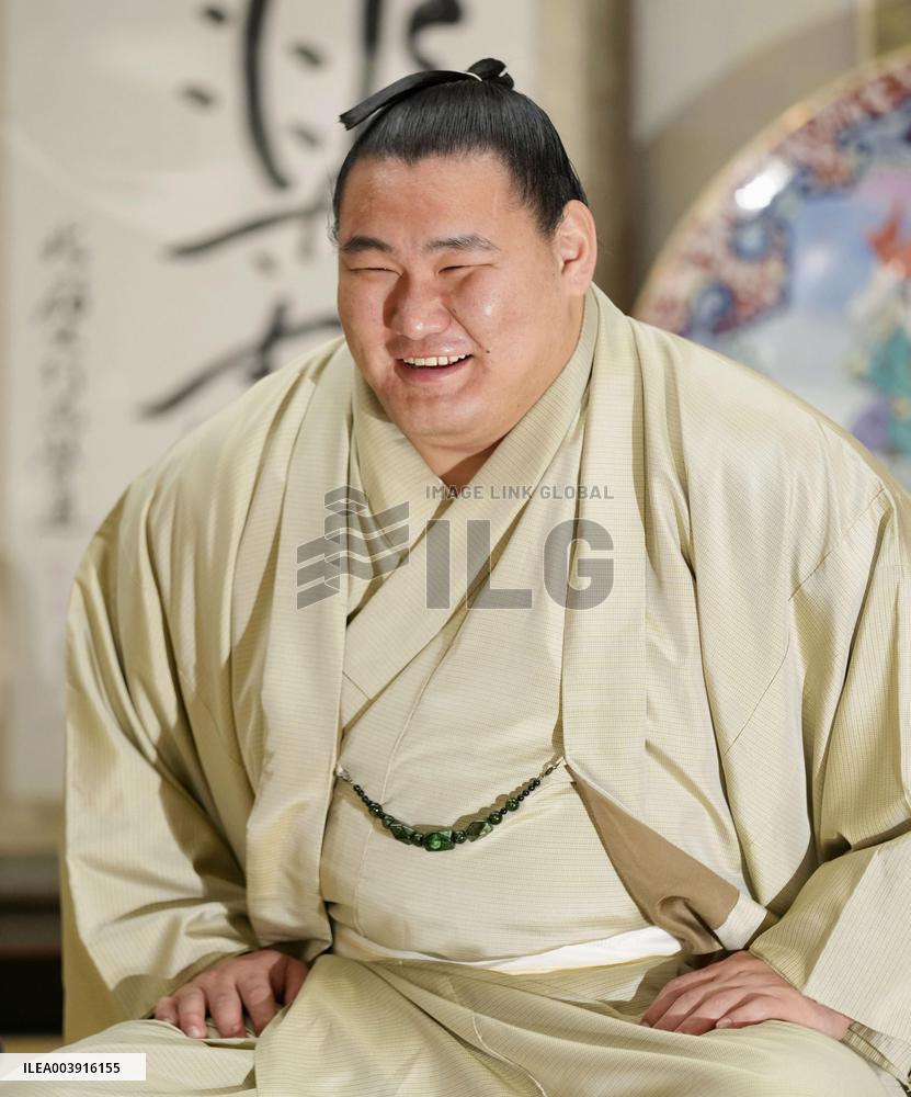 Sumo: New Year Grand Sumo Tournament