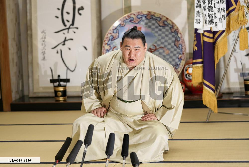 Sumo: New Year Grand Sumo Tournament