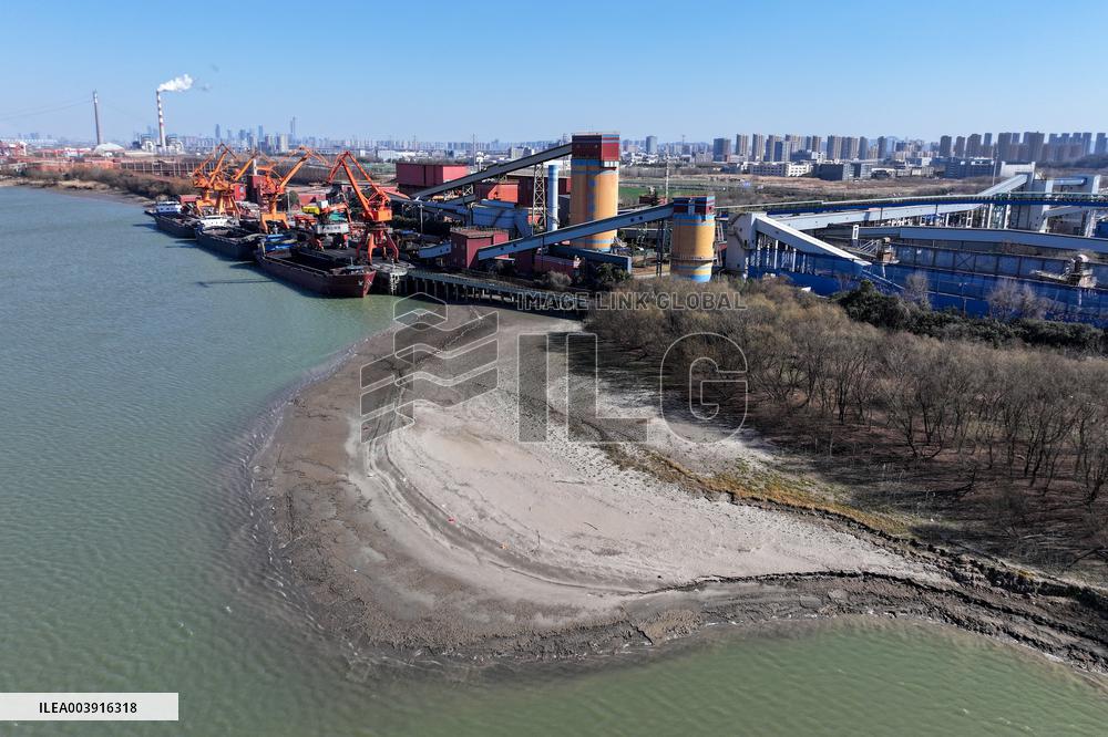 Yangtze River Water Level Drop