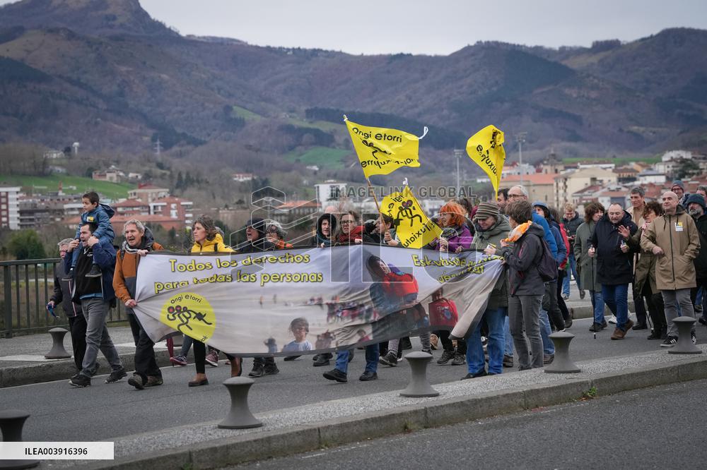 Demonstration in Irun against European migration policies