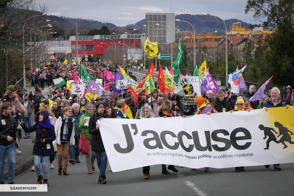 Demonstration in Irun against European migration policies