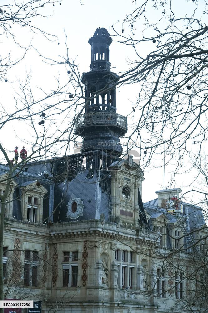 Fire at Paris 12th Arrondissement Town Hall