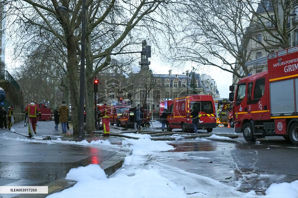 Fire at Paris 12th Arrondissement Town Hall