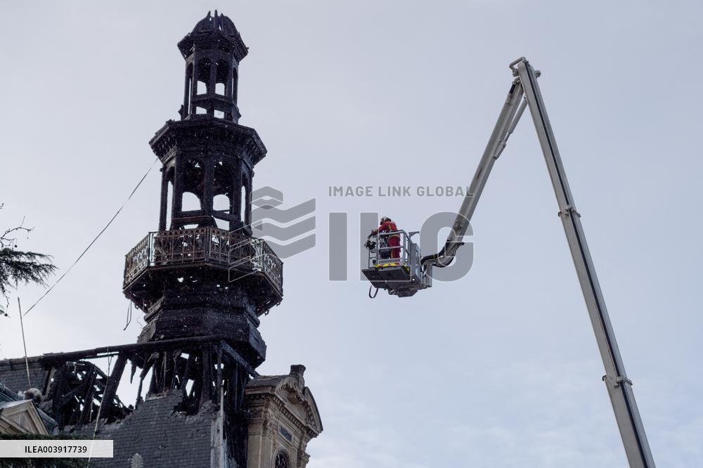 City Town Hall of the 12th arrondissement caught fire - Paris AJ