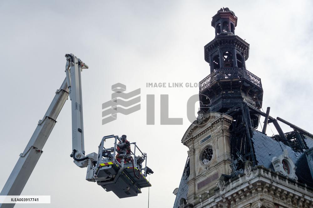 City Town Hall of the 12th arrondissement caught fire - Paris AJ