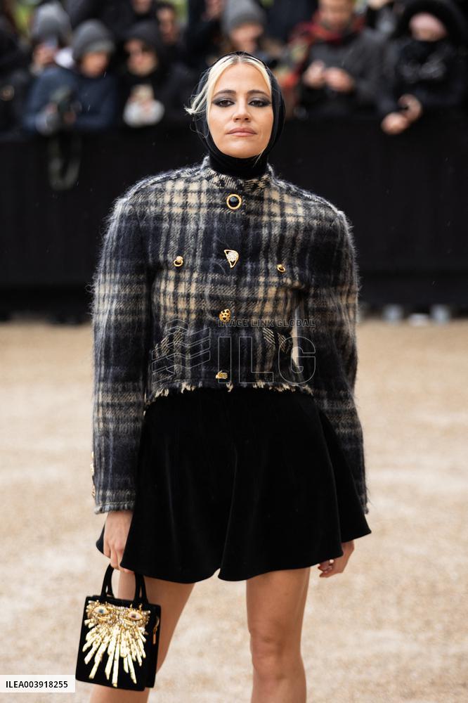 PFW - Schiaparelli Haute Couture - Arrivals NB