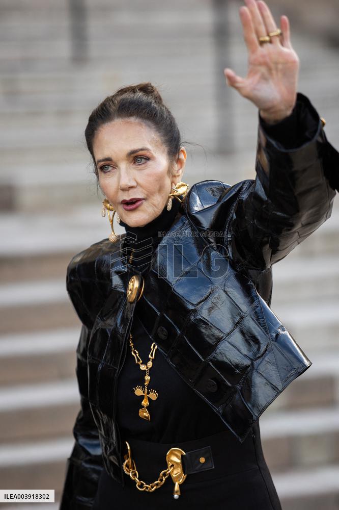 PFW - Schiaparelli Haute Couture - Arrivals NB