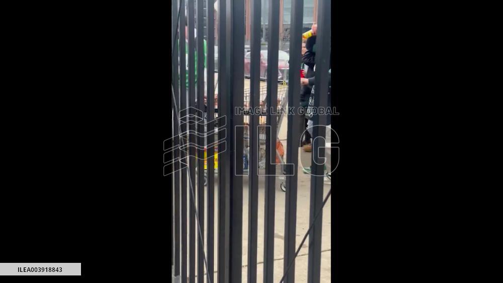 US: Eagles Fan Caught With Roasting Pig In Shopping Cart At NFC Championship Game