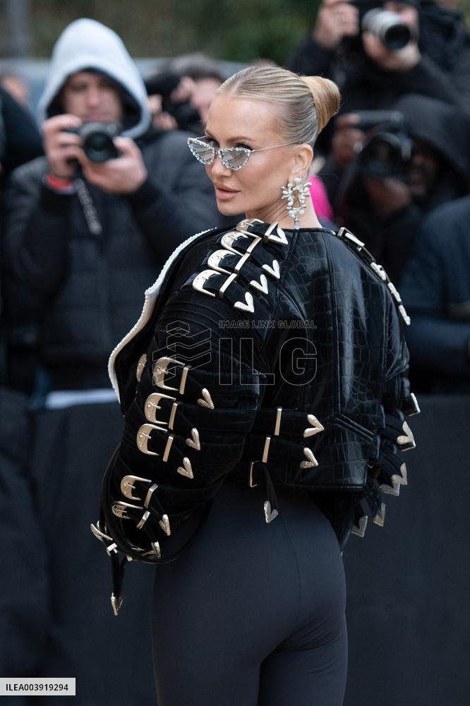 PFW Schiaparelli Arrivals