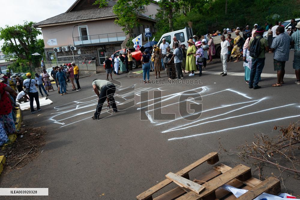 Teachers Demonstration on Back to school season in Mayotte