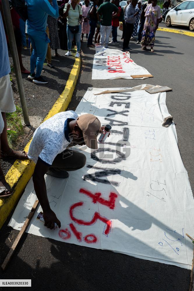 Teachers Demonstration on Back to school season in Mayotte