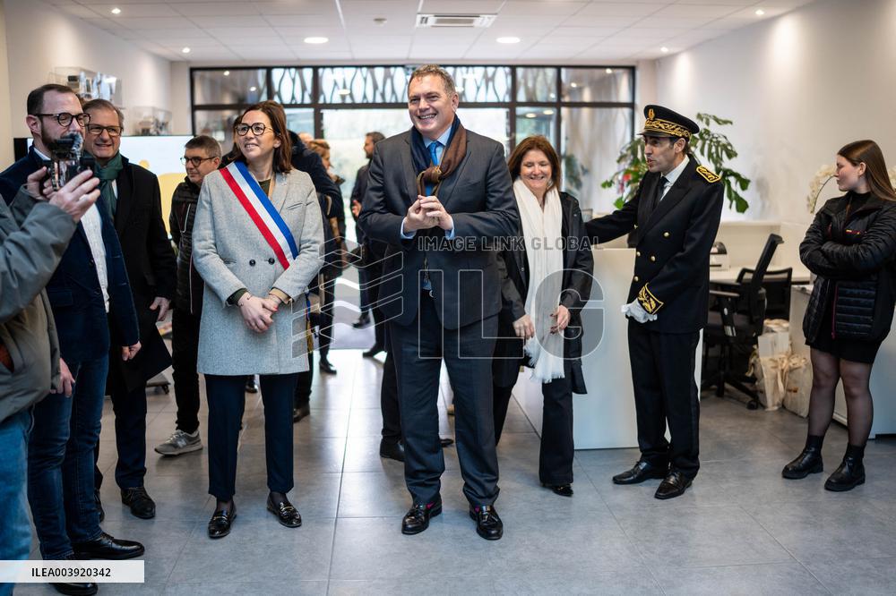 Philippe Tabarot visits the company Transport Prevost - Mitry Mory AJ