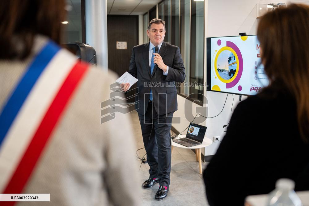 Philippe Tabarot visits the company Transport Prevost - Mitry Mory AJ