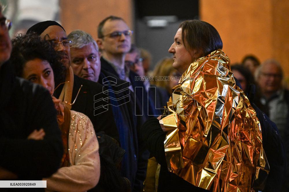 SYNAVI activists protest during Rachida Dati speech in Paris FA