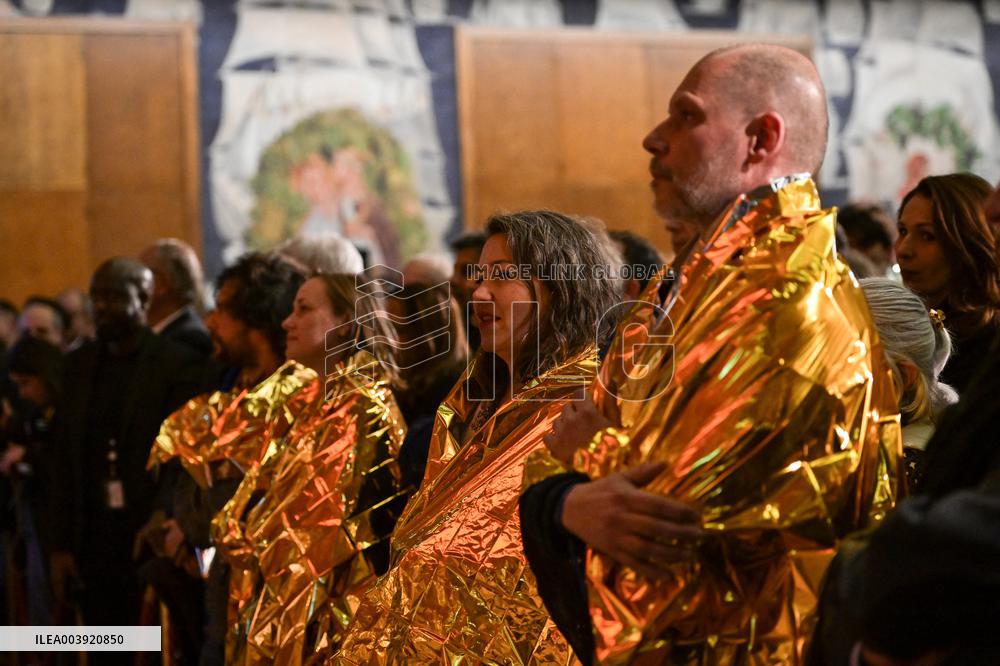 SYNAVI activists protest during Rachida Dati speech in Paris FA