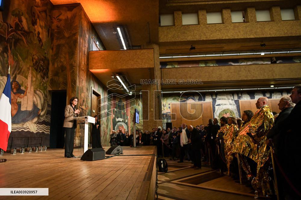 SYNAVI activists protest during Rachida Dati speech in Paris FA