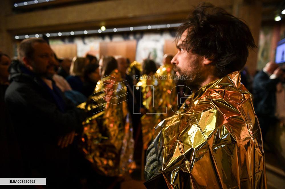 SYNAVI activists protest during Rachida Dati speech in Paris FA