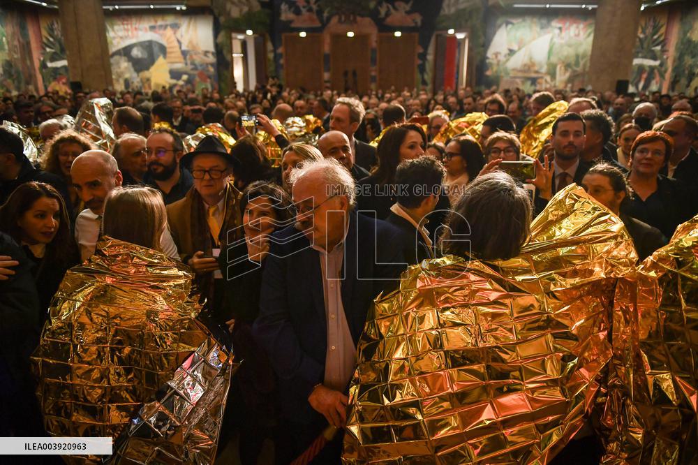 SYNAVI activists protest during Rachida Dati speech in Paris FA