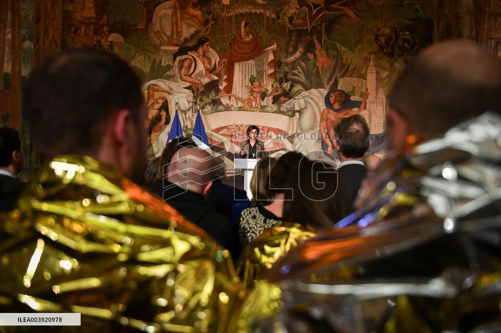 SYNAVI activists protest during Rachida Dati speech in Paris FA