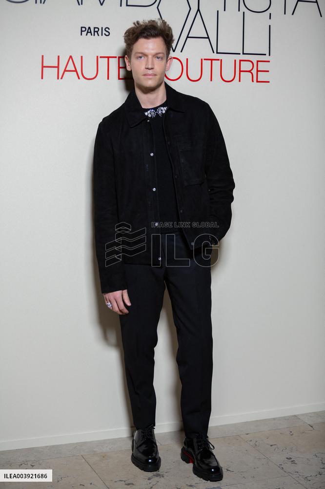 PFW - Giambattista Valli Haute Couture - Photocall NB