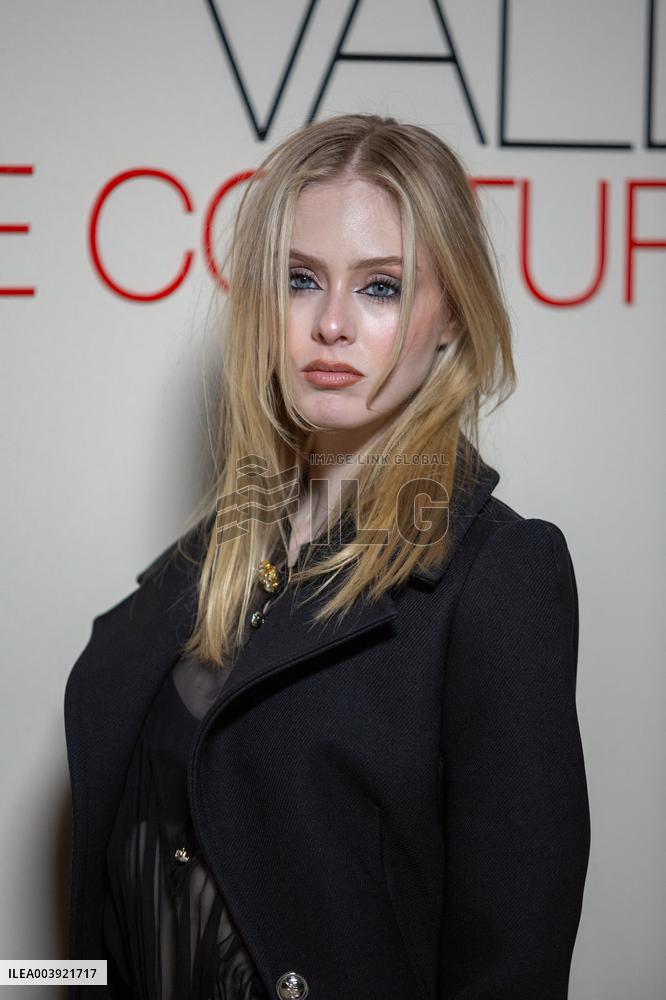 PFW - Giambattista Valli Haute Couture - Photocall NB