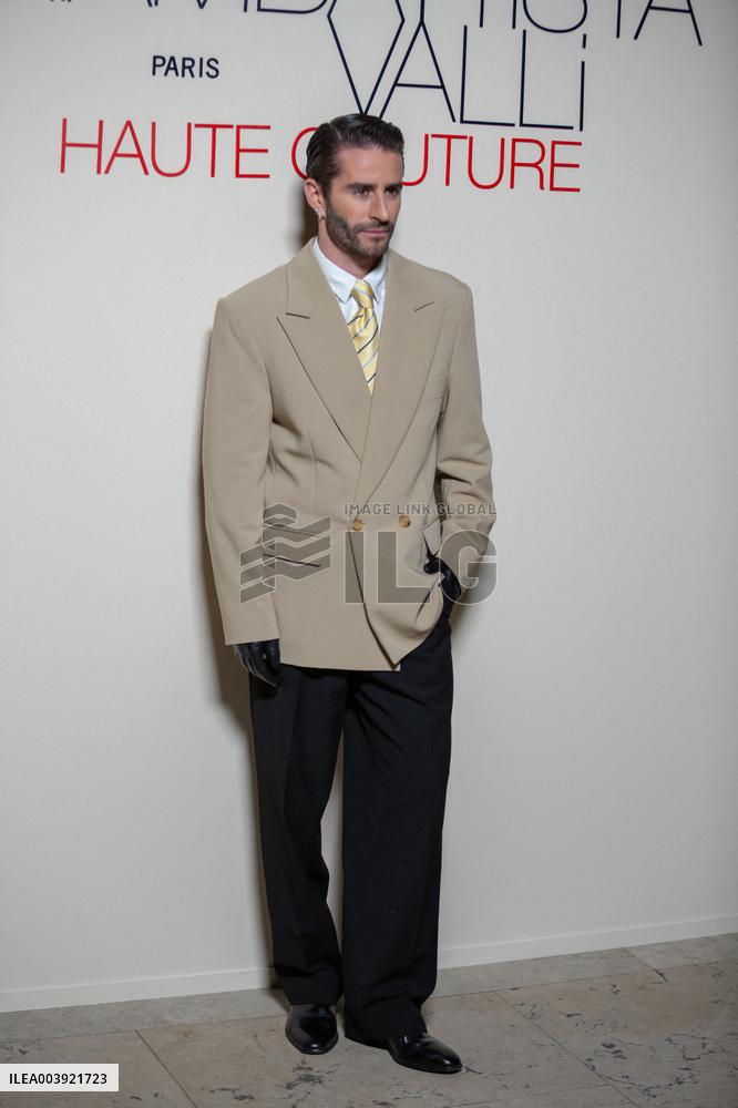 PFW - Giambattista Valli Haute Couture - Photocall NB