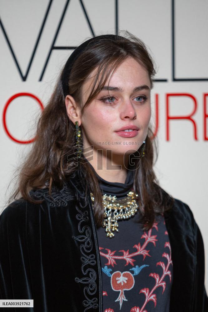 PFW - Giambattista Valli Haute Couture - Photocall NB