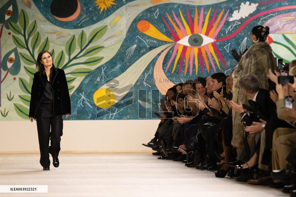 PFW - Christian Dior Runway