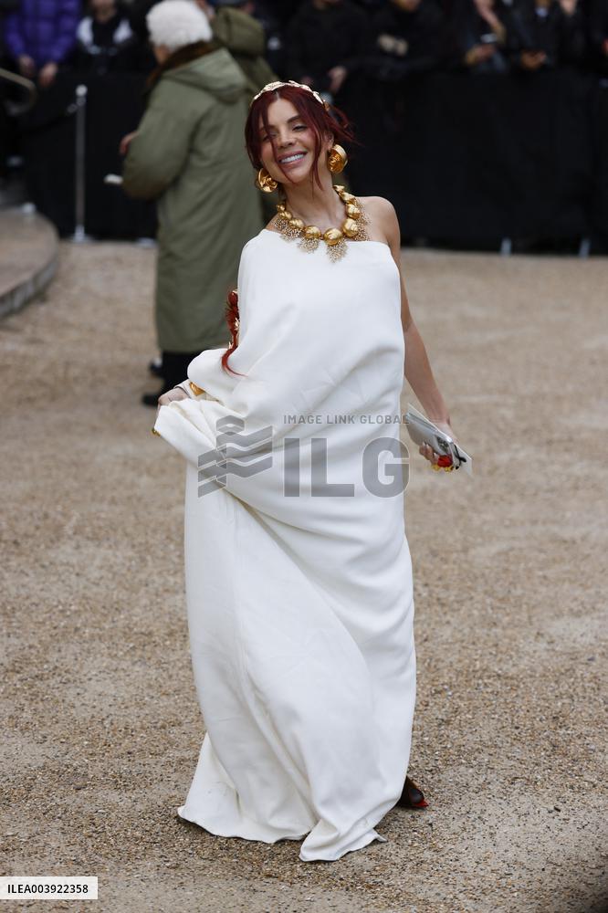 PFW - Schiaparelli Arrivals