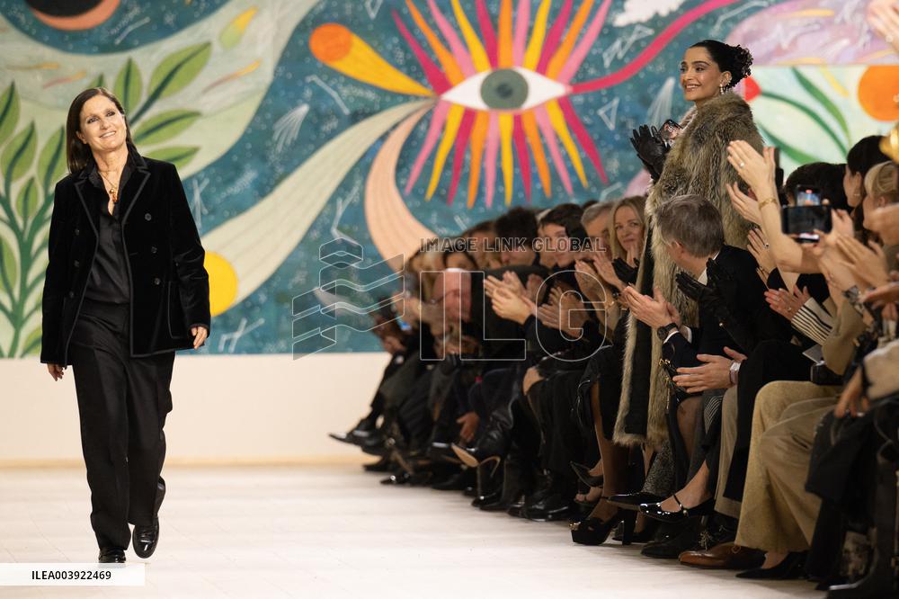 PFW - Christian Dior Runway