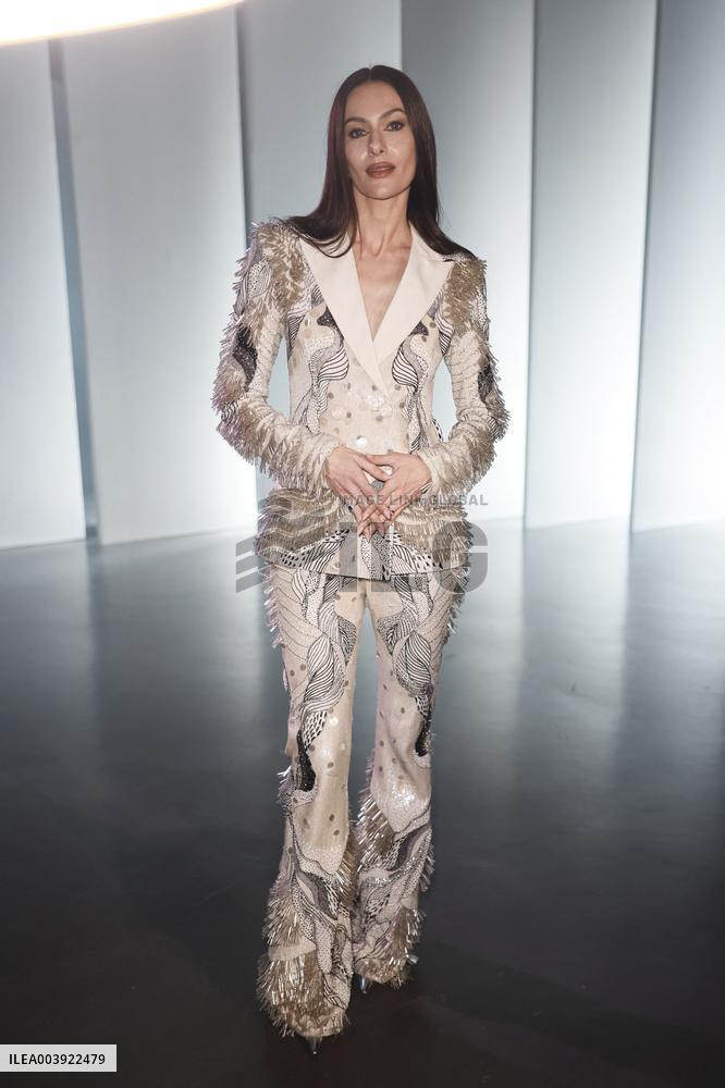 PFW - Rahul Mishra Front Row