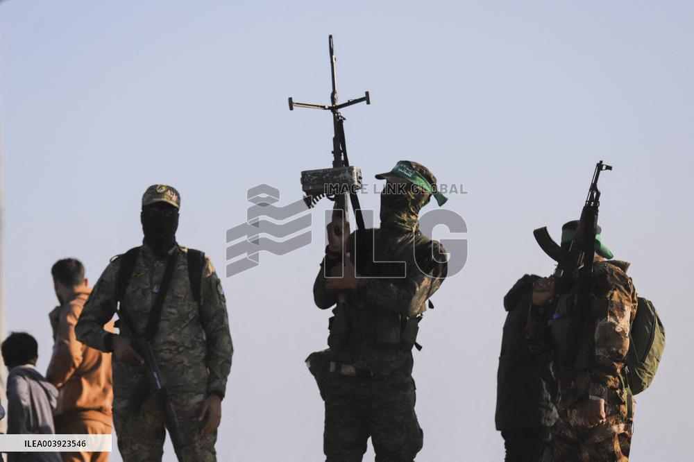 Displaced Palestinians Returned To Northern Gaza