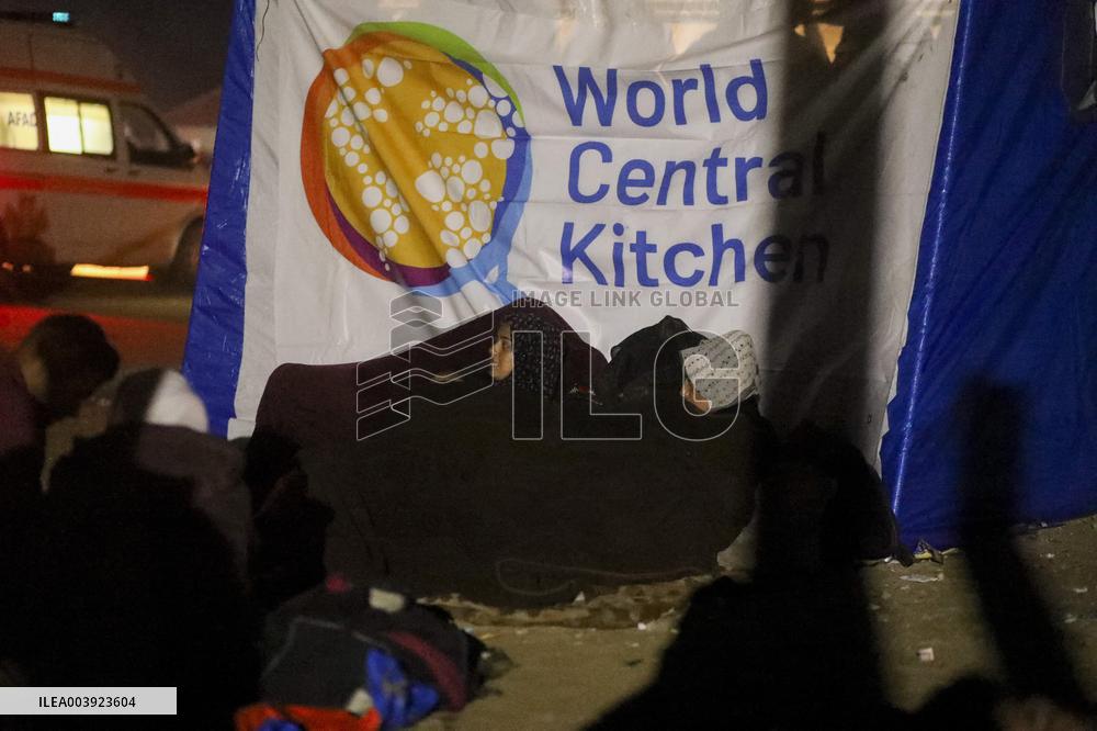 Displaced Palestinians Wait to Return Home - Deir Al-Balah