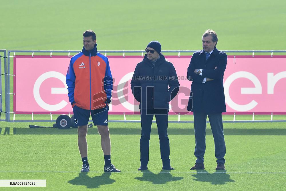 CALCIO - UEFA Champions League - Team Juventus - Training