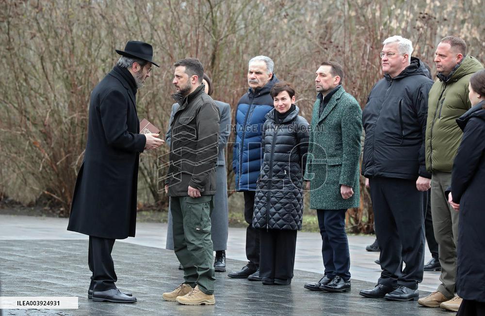 President of Ukraine Volodymyr Zelenskyy honors memory of Holocaust victims