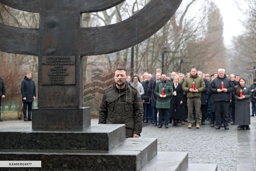 President of Ukraine Volodymyr Zelenskyy honors memory of Holocaust victims