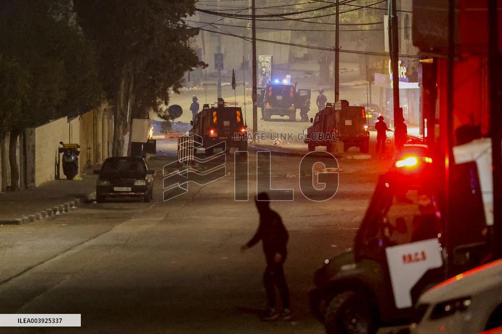 90 Prisoners Released by Israel - West Bank