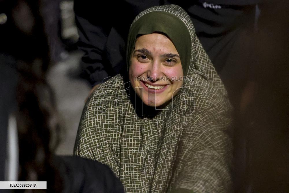 90 Prisoners Released by Israel - West Bank