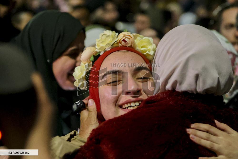 90 Prisoners Released by Israel - West Bank