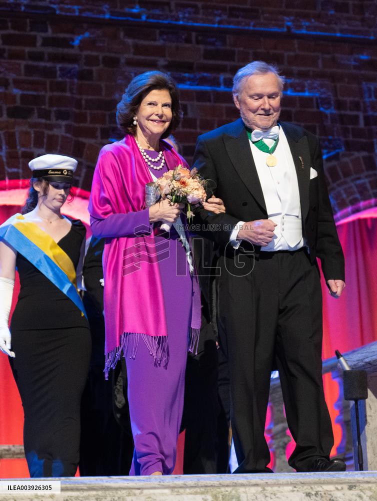 SWEDN KING AND QUEEN