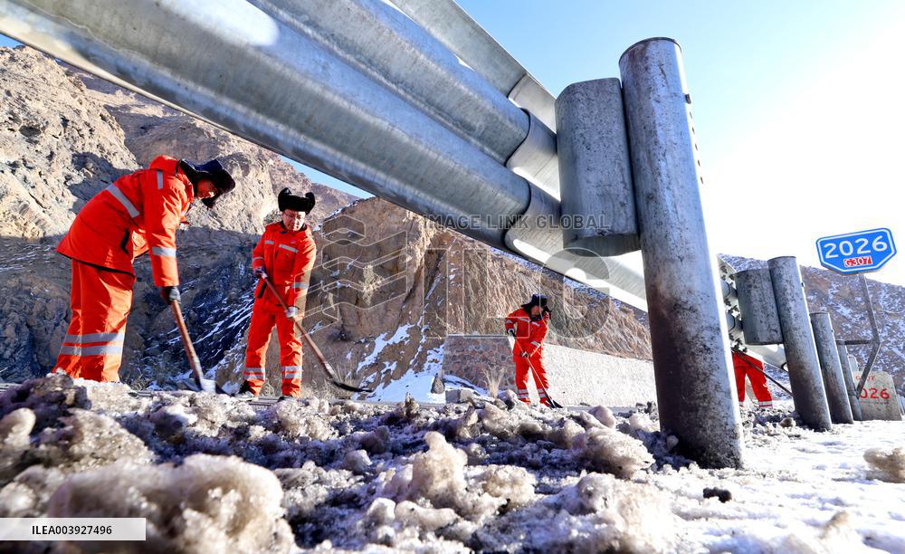 Clearing Snow on National Highway 307 in Zhangye