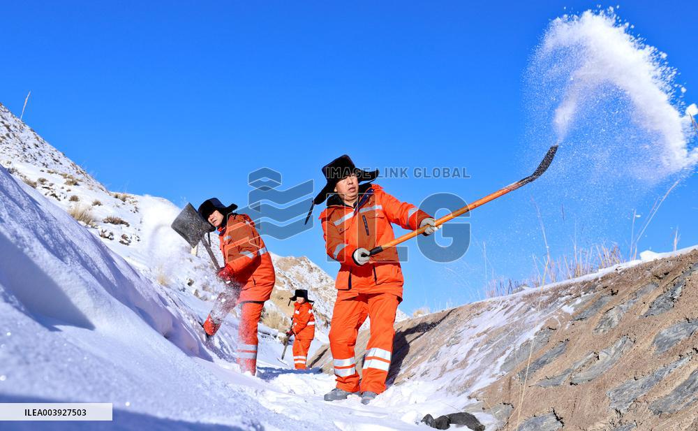 Clearing Snow on National Highway 307 in Zhangye
