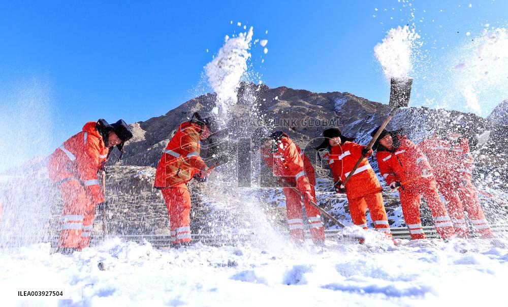 Clearing Snow on National Highway 307 in Zhangye
