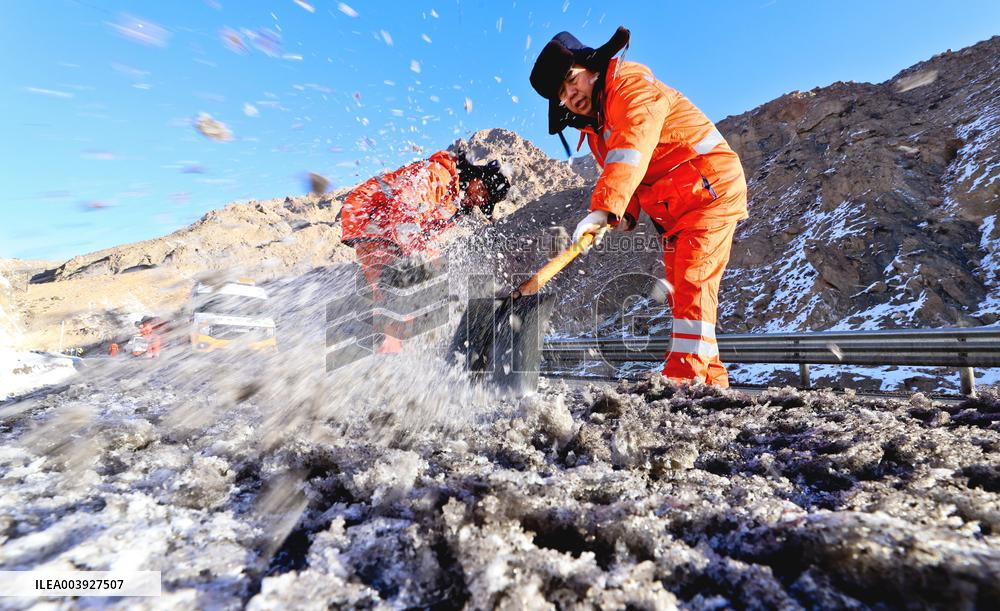 Clearing Snow on National Highway 307 in Zhangye