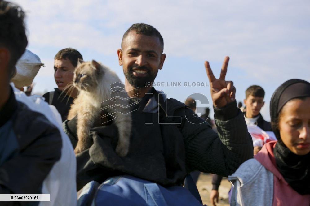 Displaced Palestinians Arrive In The Northern Gaza