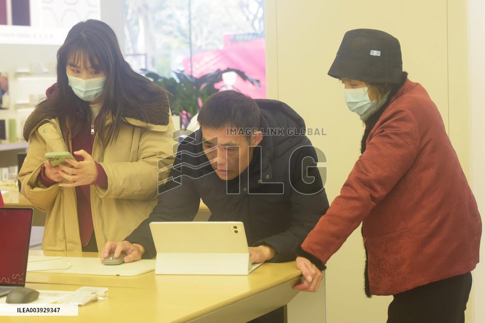 Huawei Store in Hangzhou