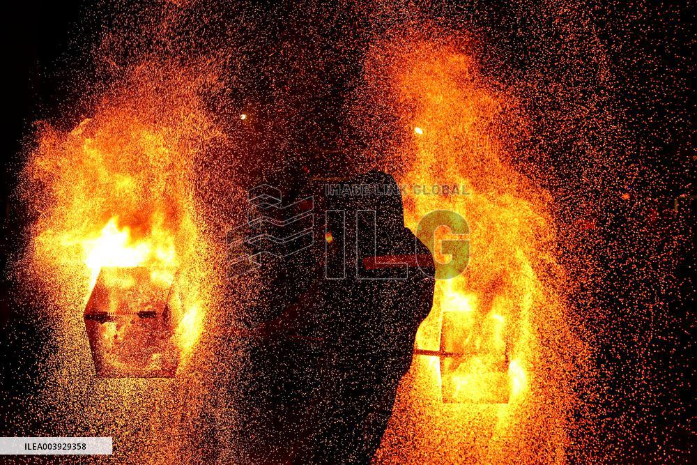 Chinese Celebrate Spring Festival Holiday